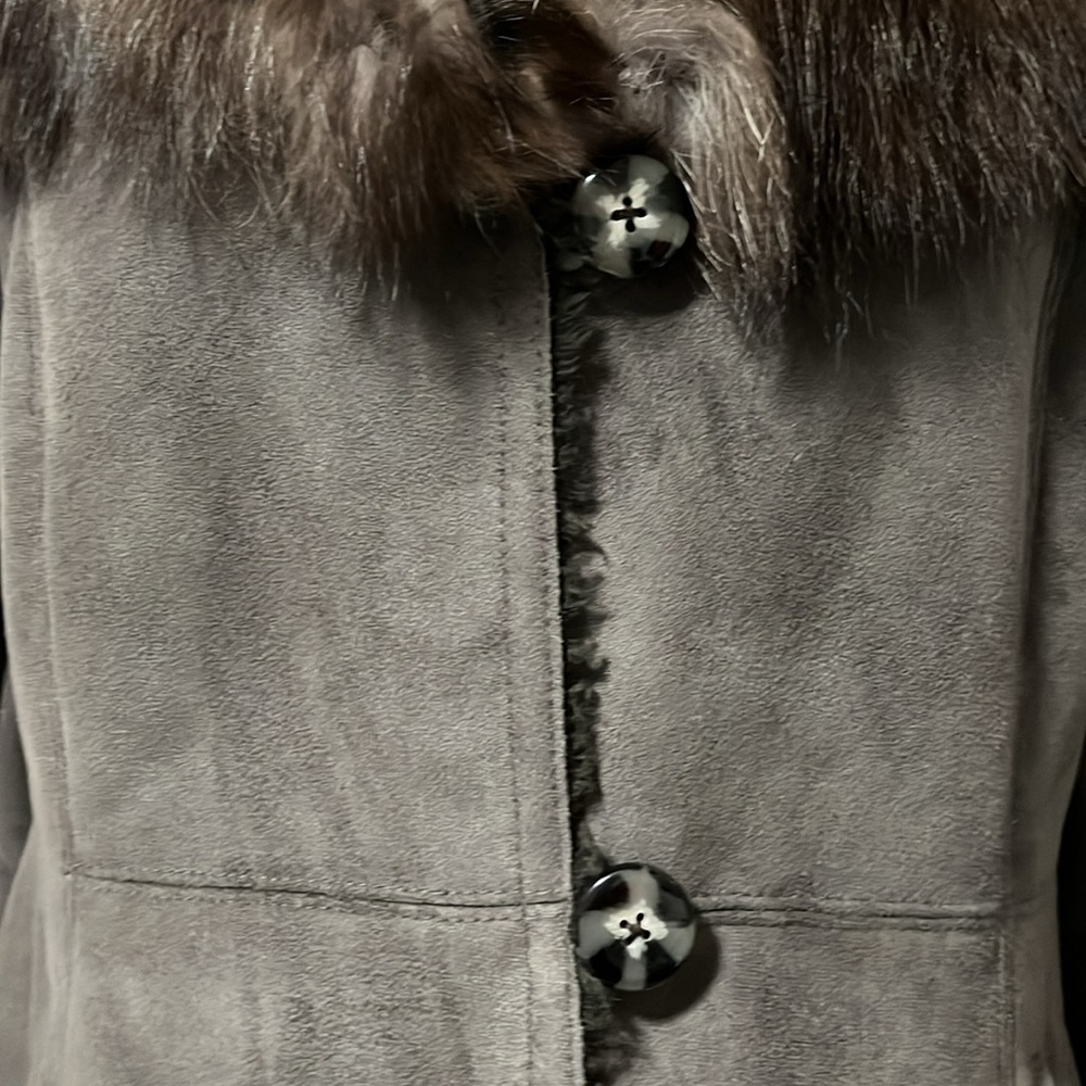 NWOT LAUNDRY Faux Shearling and Fur Coat Taupe, Size M - Picture 3 of 13